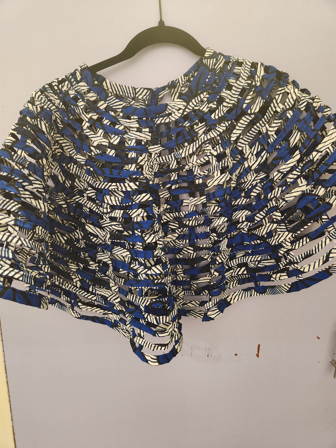 Blue and white salad cape