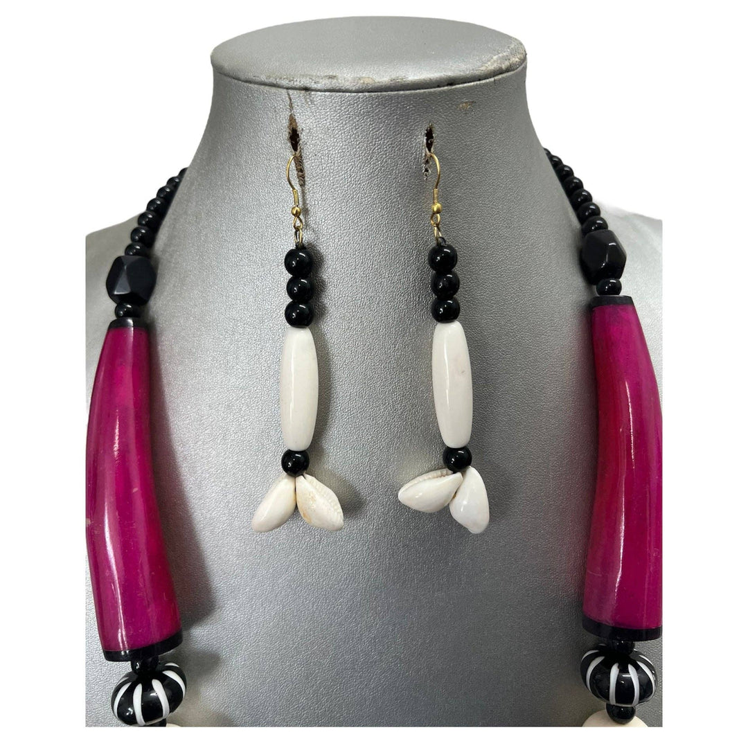 Women's Cowrie Shell Necklace Set with Colorful Stones