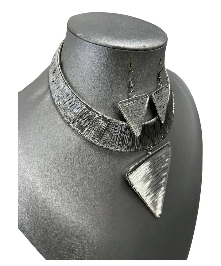 Women's Choker Necklace Set with Cuff Back