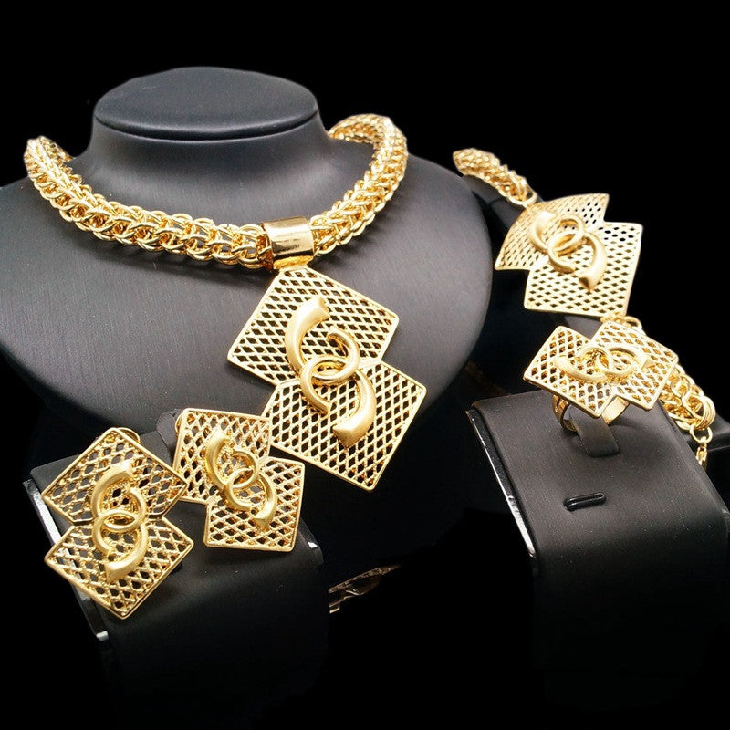 Bold and Blingy Jewelry Set