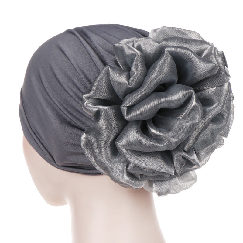 Monochrome large flower bandana hat