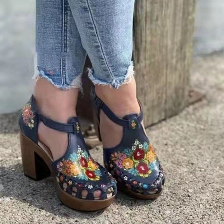 Flowery Strapped Clogs